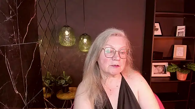 Chat +18 de NataliMellow ao vivo