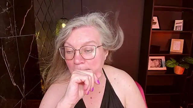 NataliMellow's Live XXX Chat
