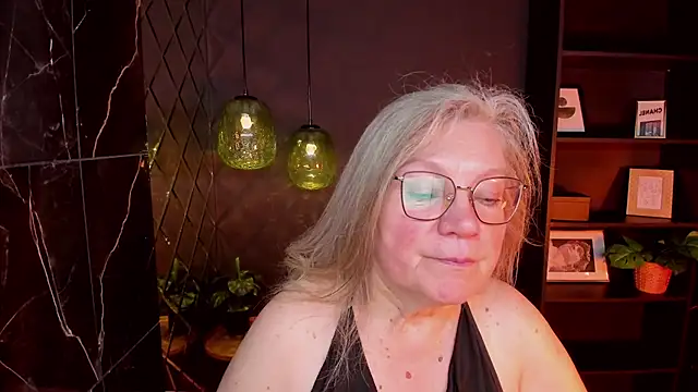 NataliMellow's Live XXX Chat