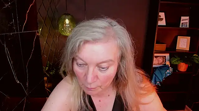 NataliMellow Chat XXX in diretta