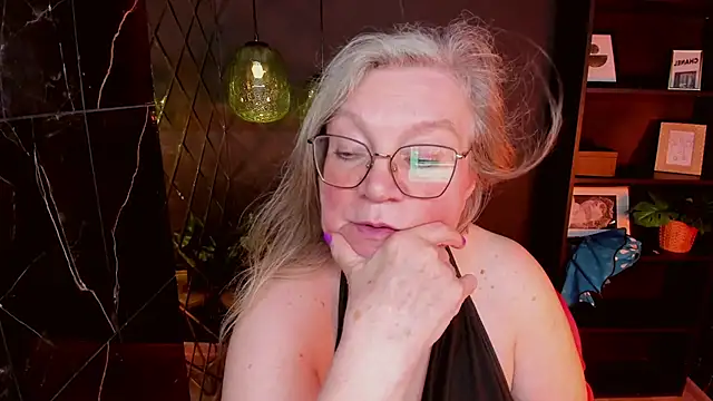 NataliMellow Adlı Modelin Canlı XXX Sohbeti