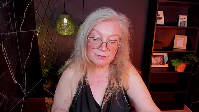 Chatroom XXX en direct de NataliMellow