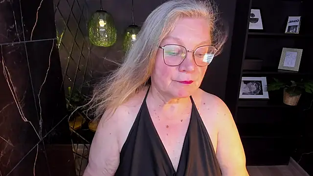 NataliMellow's Live XXX Chat