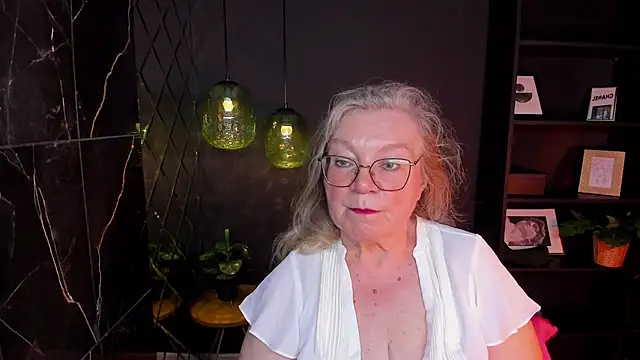 Chat +18 de NataliMellow ao vivo
