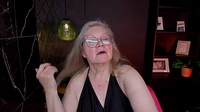 NataliMellow: вебкам-шоу