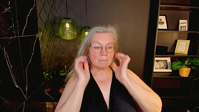 Chat +18 de NataliMellow ao vivo