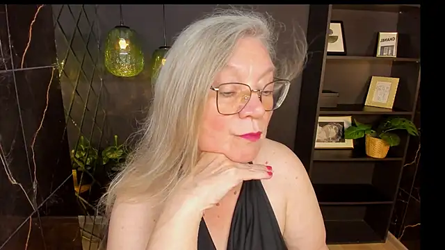 NataliMellow's Live XXX Chat
