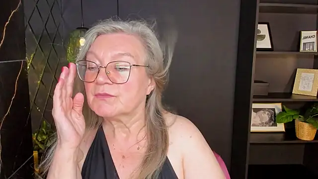 צ'אט XXX בשידור חי של NataliMellow