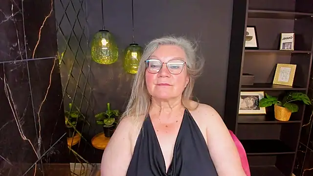 NataliMellow Chat XXX in diretta