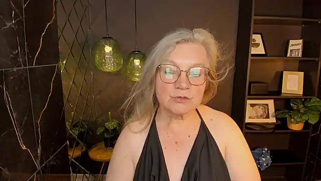 Chat +18 de NataliMellow ao vivo