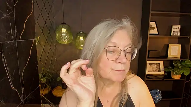NataliMellow élő XXX-chatje