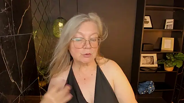 NataliMellow's Webcam Show