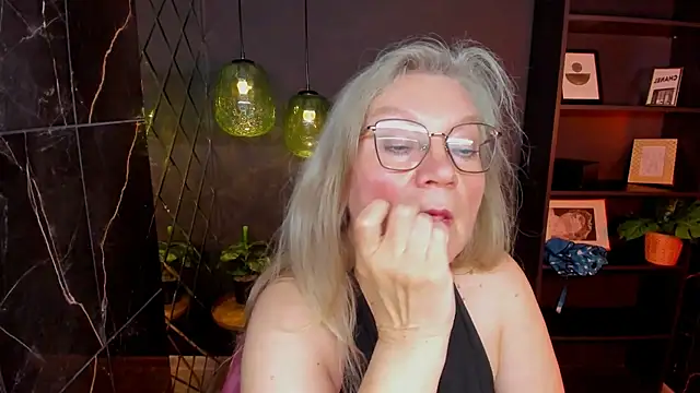 NataliMellow Chat XXX in diretta