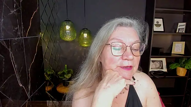 NataliMellow's Webcam Show