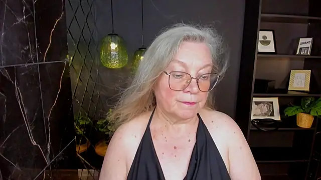 NataliMellow Chat XXX in diretta