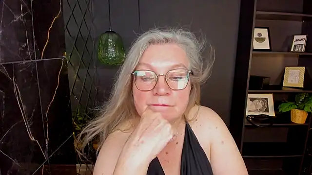 NataliMellow's Webcam Show
