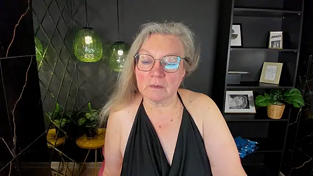 NataliMellow's Live XXX Chat