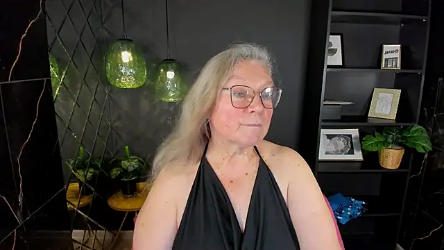 Chat +18 de NataliMellow ao vivo