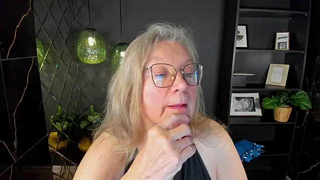 NataliMellow's Live XXX Chat