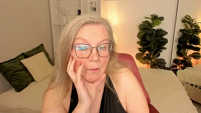 NataliMellow Chat XXX in diretta