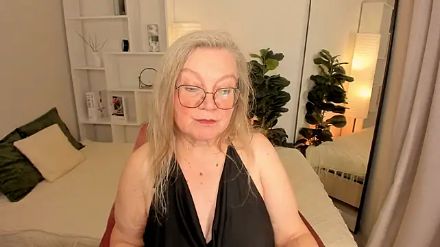 NataliMellow Chat XXX in diretta