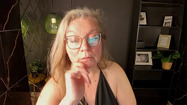 NataliMellow's Webcam Show