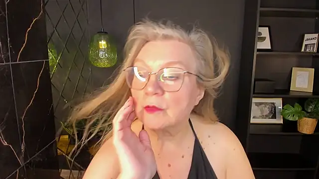 NataliMellow's Webcam Show