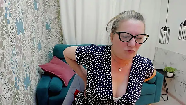 LeaPure's Live XXX Chat