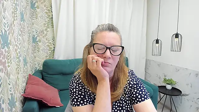 LeaPuren Live XXX chat