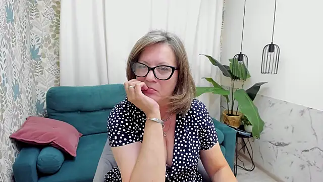 LeaPure's Live XXX Chat
