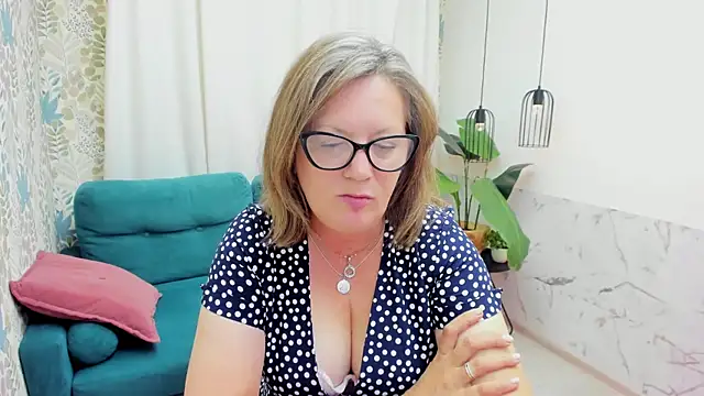LeaPure Adlı Modelin Canlı XXX Sohbeti