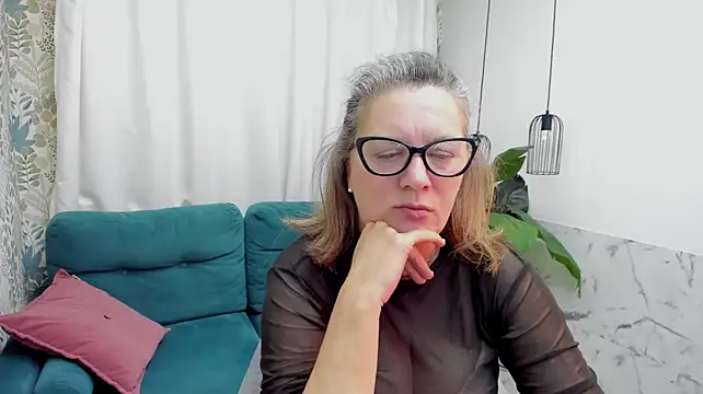 LeaPure's Live XXX Chat