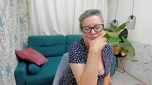 LeaPure Chat XXX live