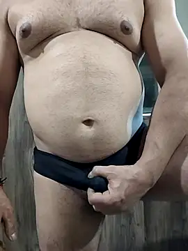 Big_banana77: διαδικτυακό σόου στην κάμερα