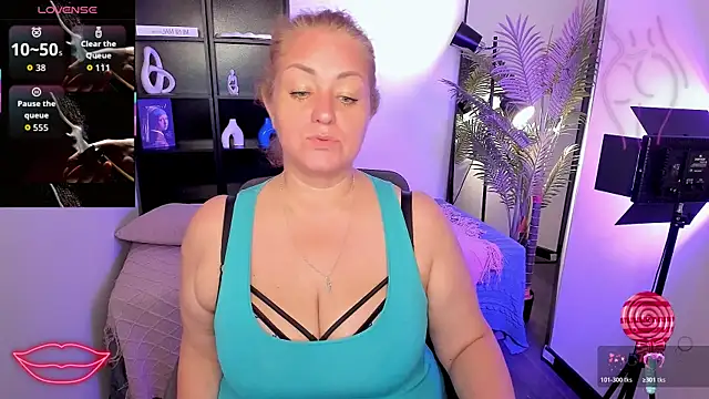 JenniferLight Adlı Modelin Canlı XXX Sohbeti