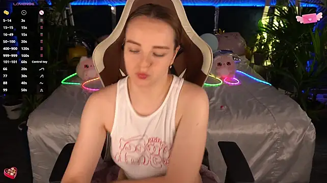 FoxyShy's Live XXX Chat