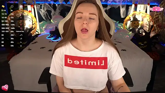 FoxyShy's Live XXX Chat