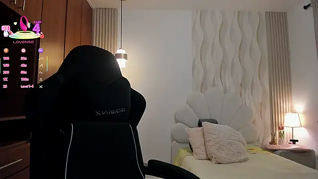 Živá chatovací místnost Luucyfer