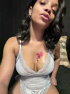 Rakiyahcharms' Webcam Show