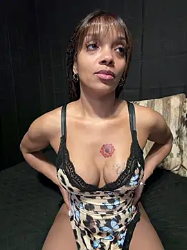 Rakiyahcharms Adlı Modelin Web Kamerası Şovu