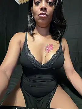 Rakiyahcharms' Live XXX Chat