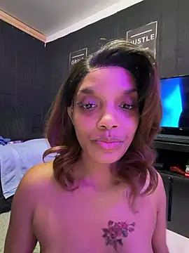 Rakiyahcharms Show in webcam