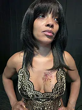 Rakiyahcharms Show in webcam
