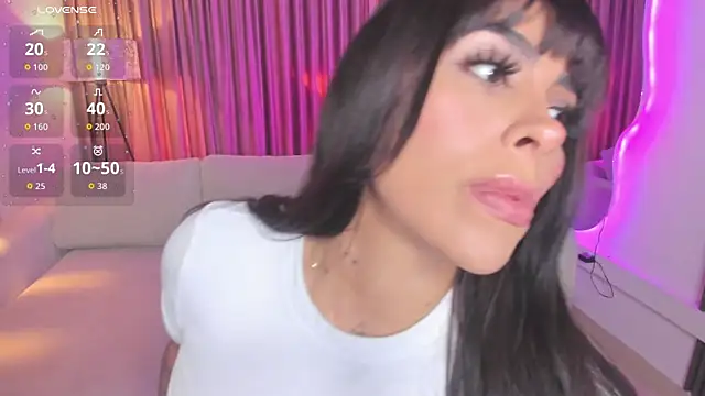 Chat +18 de Sarah_Stone_ ao vivo