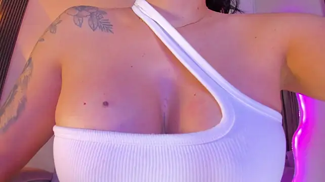 Sarah_Stone_ – Naživo XXX chat