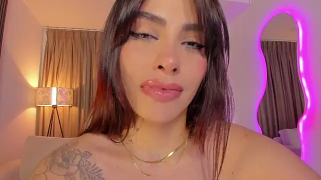 Chatroom XXX en direct de Sarah_Stone_
