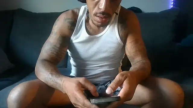 BigWayneBabyXXX Show in webcam