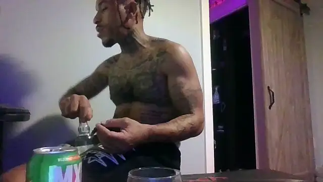 BigWayneBabyXXX: διαδικτυακό σόου στην κάμερα