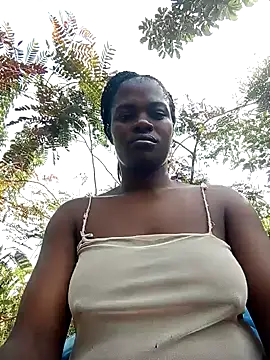 mbokosquad: διαδικτυακό σόου στην κάμερα