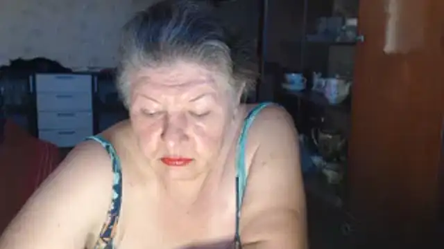 HotLusi Adlı Modelin Canlı XXX Sohbeti